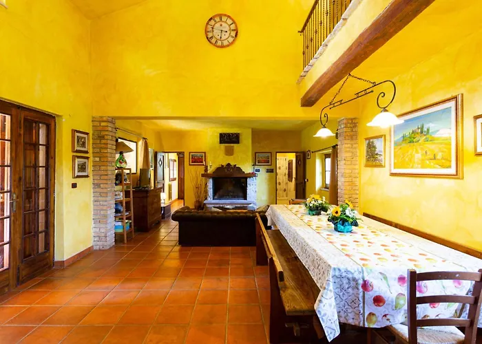 בית נופש Il Rifugio - La Loggia - Cad102 By Interhome Chiavelli